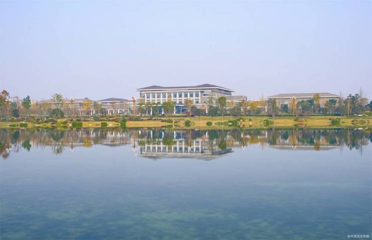 西三环成外旁「中铁拾贰宸」项目臻献129-175㎡多元户型详解楼盘特色、最新价格及售楼热线。(图5)