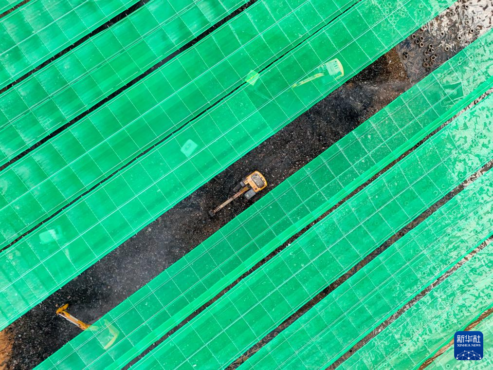 九游体育网站：“垃圾山”挖“宝”记(图1)